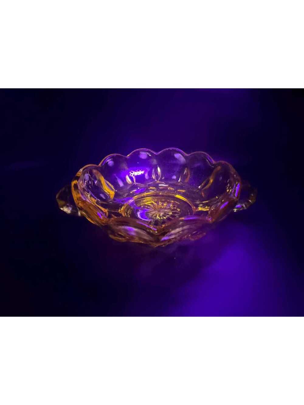 Anchor Hocking Fairfield Honey Gold (Amber) Two-Handled Nappy Dish • UV Reactive